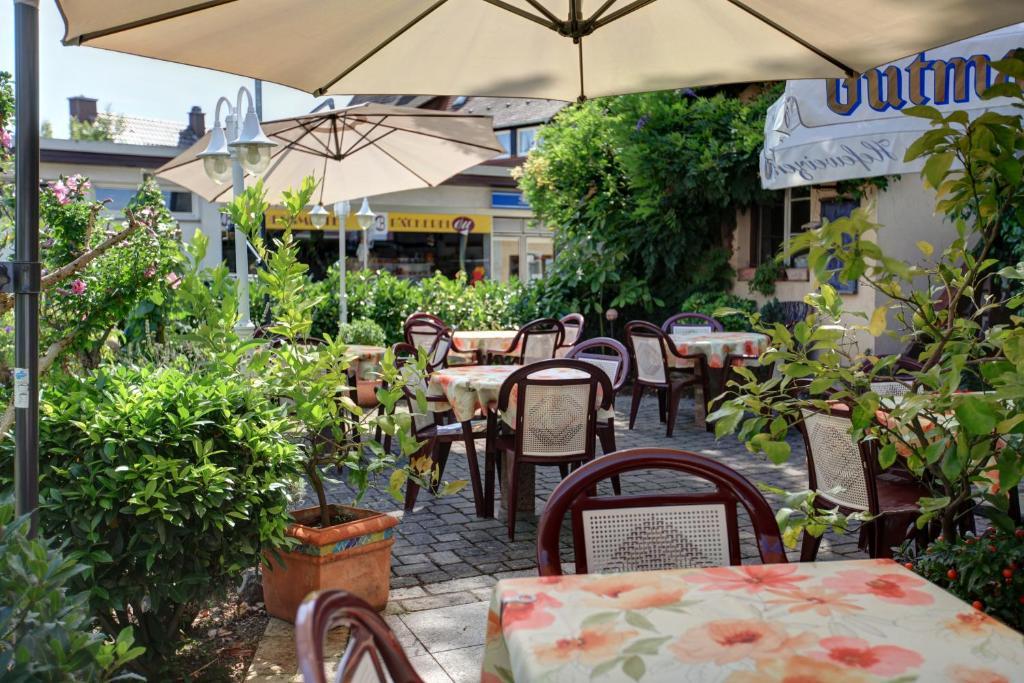 Gasthaus Zum Hirschen Oberrimsingen Екстериор снимка
